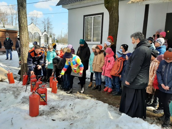 Урок по пожарной безопасности в воскресной школе Данииловского храма пос. Нахабино