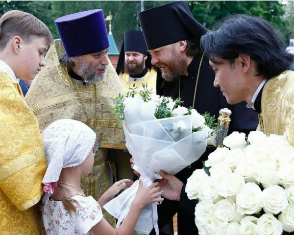 Архиерейское богослужение в Знаменском храме г. Красноорска