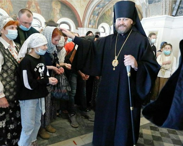 Архиерейское богослужение в Знаменском храме г. Красноорска