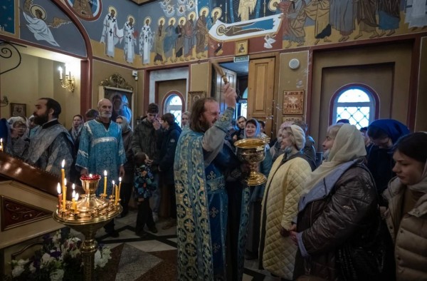 Престольный праздник в храме иконы Божией Матери «Всех скорбящих Радость»