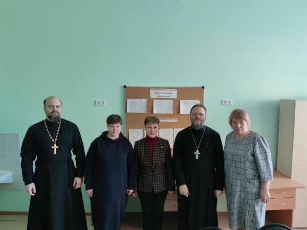 100 вопросов священнику