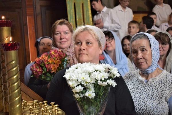 Архиерейское богослужение в Успенском храме Красногорска