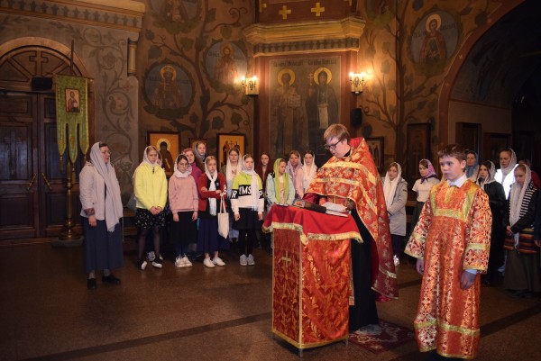 Участие Старшего хора девочек Детской церковной музыкальной школы при Успенском храме г. Красногорска в Творческом хоровом форуме «Царевич Димитрий» в Угличе