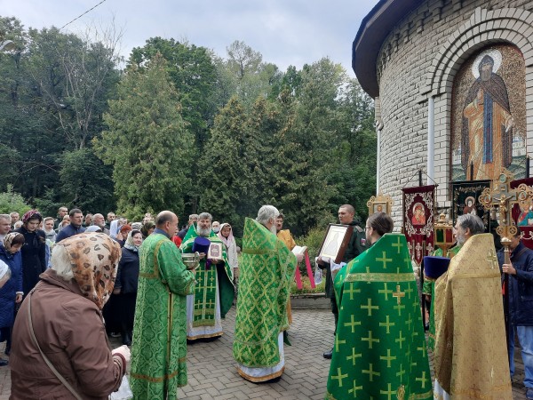 Престольный праздник в Данииловском храме пос. Нахабино