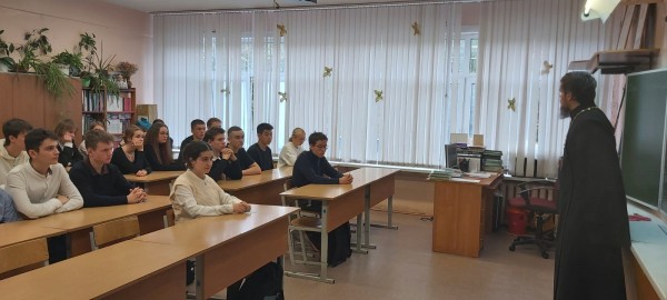 Беседы в школах городского округа Красногорска, посвященные 600-летию обретения мощей преподобного Сергия Радонежского.