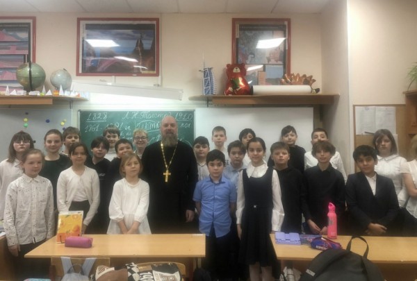 Урок в Николо-Урюпинской средней школе