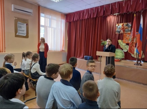 Встреча со священником в Лицее №1 пос. Нахабино