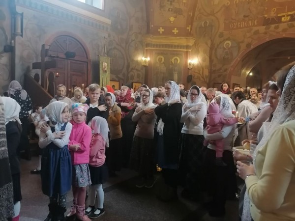 Участие хоров Детской церковной музыкальной школы г. Красногорска в Божественной литургии