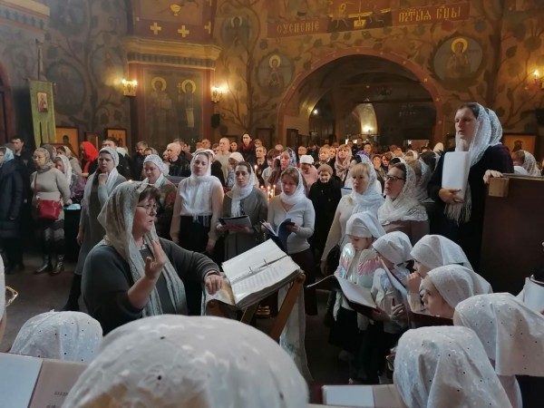 Участие хоров Детской церковной музыкальной школы г. Красногорска в Божественной литургии