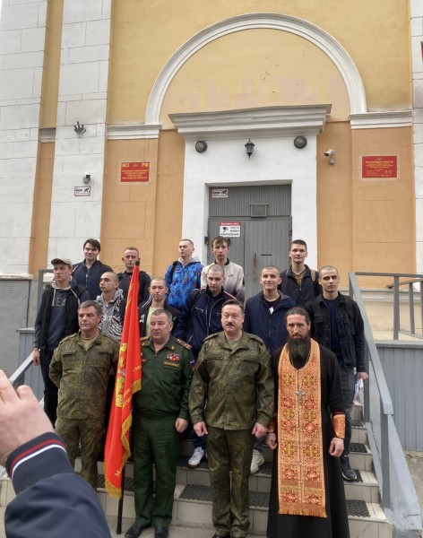 Отправка призывников в Красногорске 
