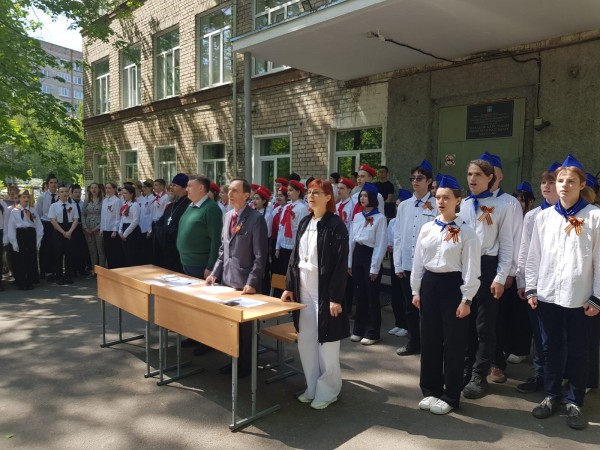 Смотр строя и песни в Средней школе №2 пос. Нахабино