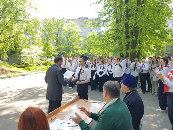 Смотр строя и песни в Средней школе №2 пос. Нахабино