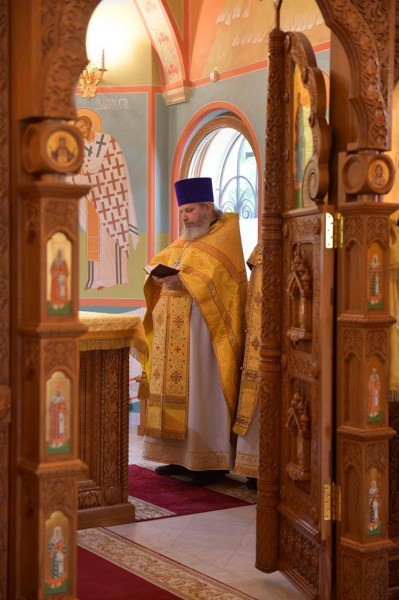 Архиерейское богослужение и освящение Почетного Знамени в ЦКВГ им. А. А. Вишневского