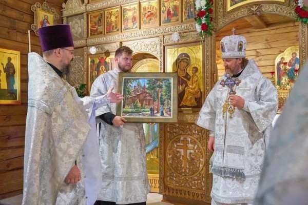 Великое освящение храма священномученика Петра Красногорского в с. Петрово-Дальнее