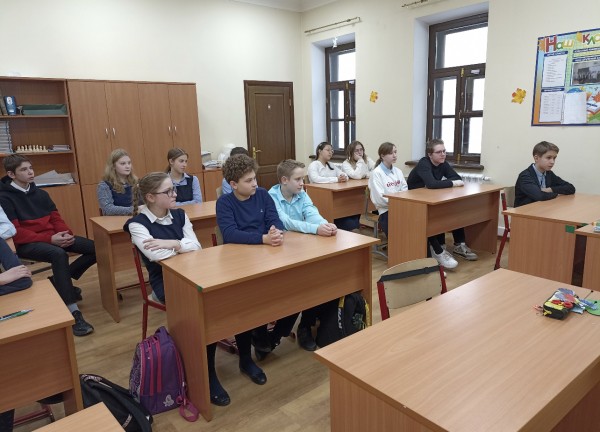 Акция "Задай вопрос священнику" в Гимназии №5 г. Красногорска