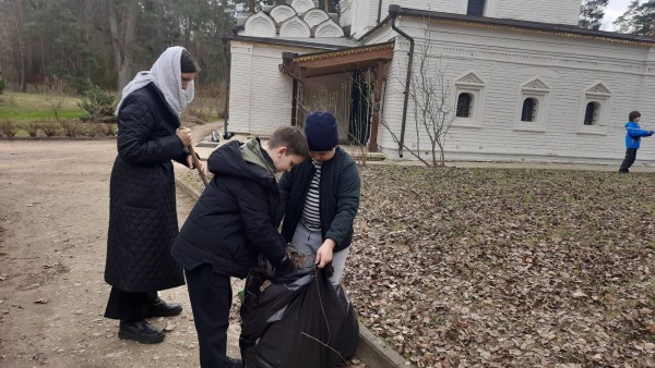 Акция "Вера без дел мертва" в Архангельском 