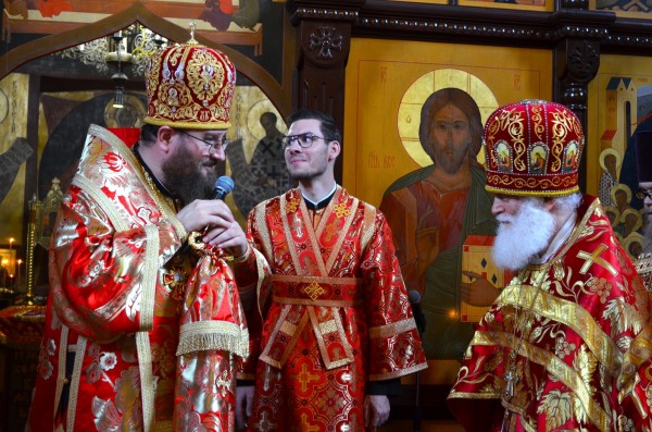 Архиерейское богослужение в Успенском храме Красногорска