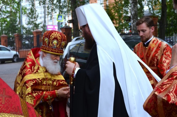 Архиерейское богослужение в Успенском храме Красногорска