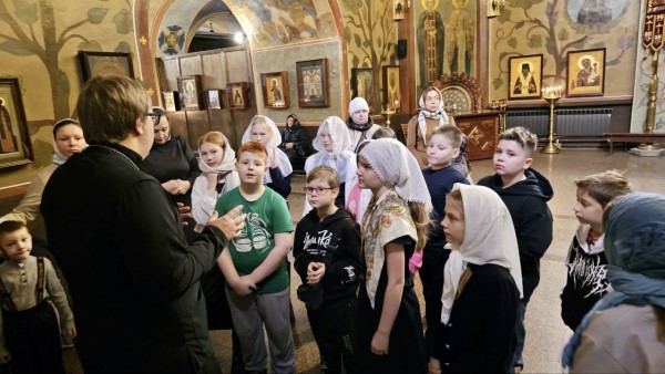Гости в Успенском храме г. Красногорска