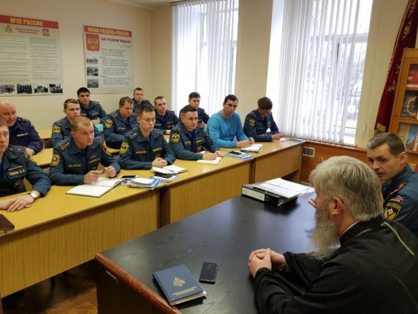 Огласительные беседы в подразделениях МЧС
