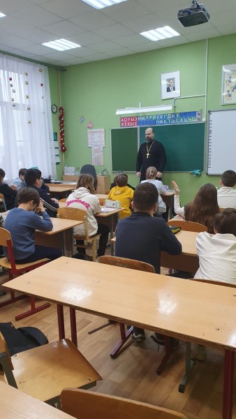 «Разговор о важном» в Петрово-Дальневской гимназии