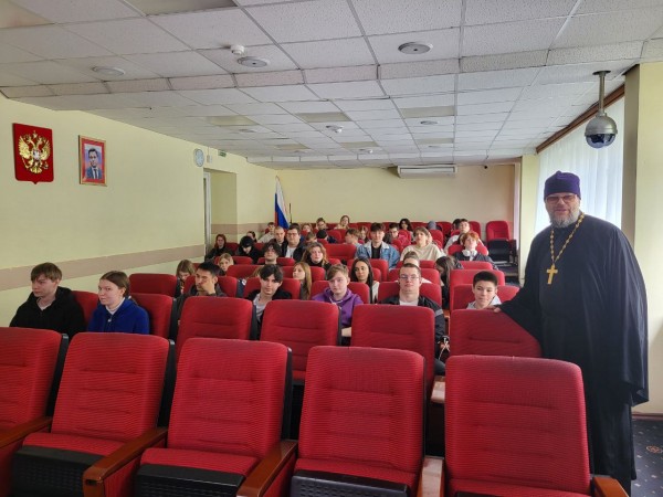 Акция «Пасха Христова - наша Победа» в Средних специальных учебных заведениях Красногорского округа