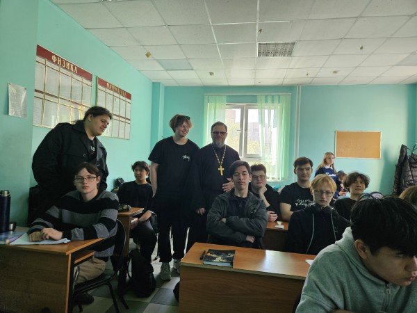 Акция «Пасха Христова - наша Победа» в Средних специальных учебных заведениях Красногорского округа