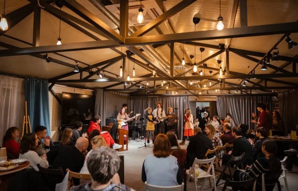 Молодежные встречи с иереем Павлом Островским 