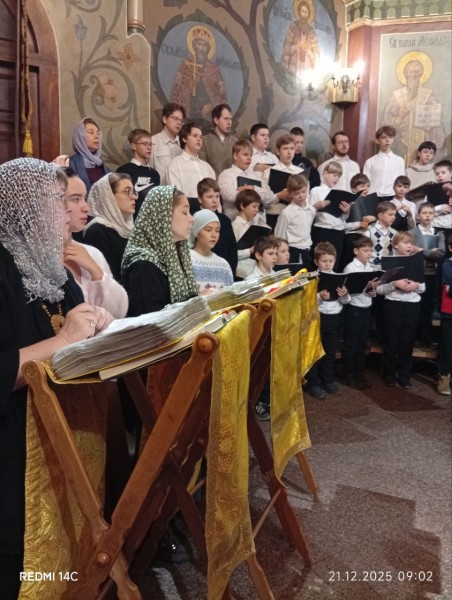 Гости из Наро-Фоминска в ДЦМШ – служба и репетиция