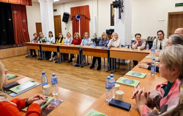 Круглый стол на тему «Как Рождественские образовательные чтения влияют на формирование духовно-нравственной личности?» в Красногорске