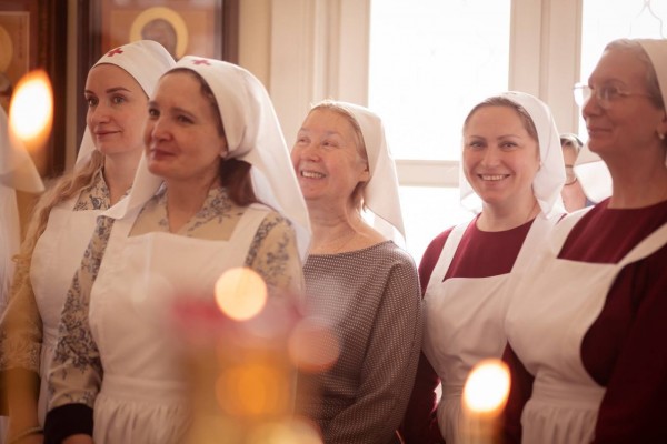 В Знаменском храме д. Марьино состоялось посвящение в сестры милосердия