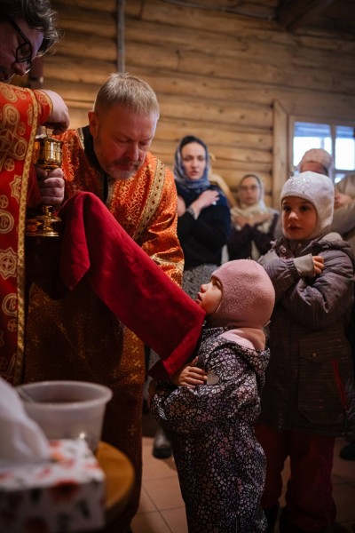 В день памяти Собора новомучеников и исповедников Подмосковных в храме новомучеников Красногорских в п. Нахабино состоялось торжественное богослужение