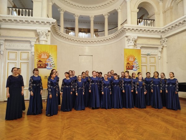 Поездка Старшего хора девочек на фестиваль в Кострому