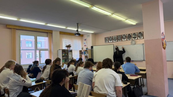 Встреча с одиннадцатиклассниками гимназии №4 п. Нахабино