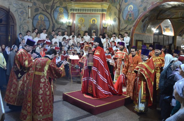 Архиерейское богослужение в Успенском храме Красногорска