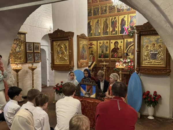 Детский Пасхальный праздник в храме Архангела Михаила в поселке Архангельское