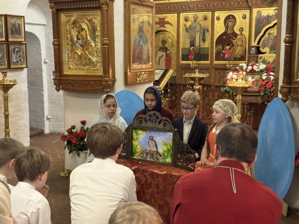 Детский Пасхальный праздник в храме Архангела Михаила в поселке Архангельское