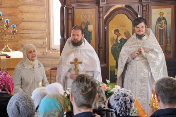 Первая служба в новом храме в Степановском