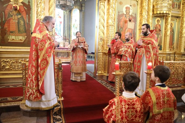 Участие Сводного детско-юношеского хора Одинцовской епархии в Божественной литургии и кноцерте в Одинцово