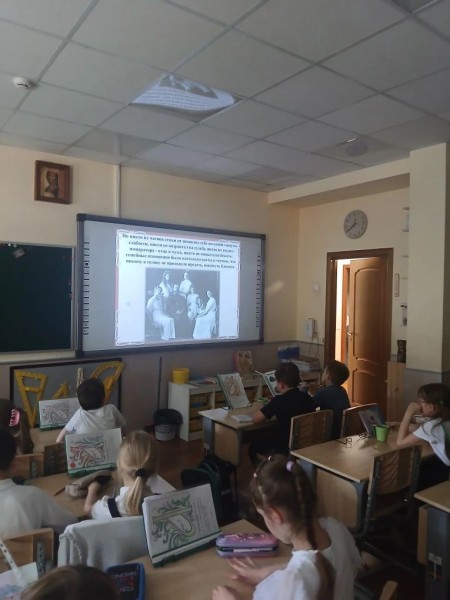 Урок, посвящённый Царской семье,  в Свято-Георгиевской гимназии при Знаменском храме г. Красногорска